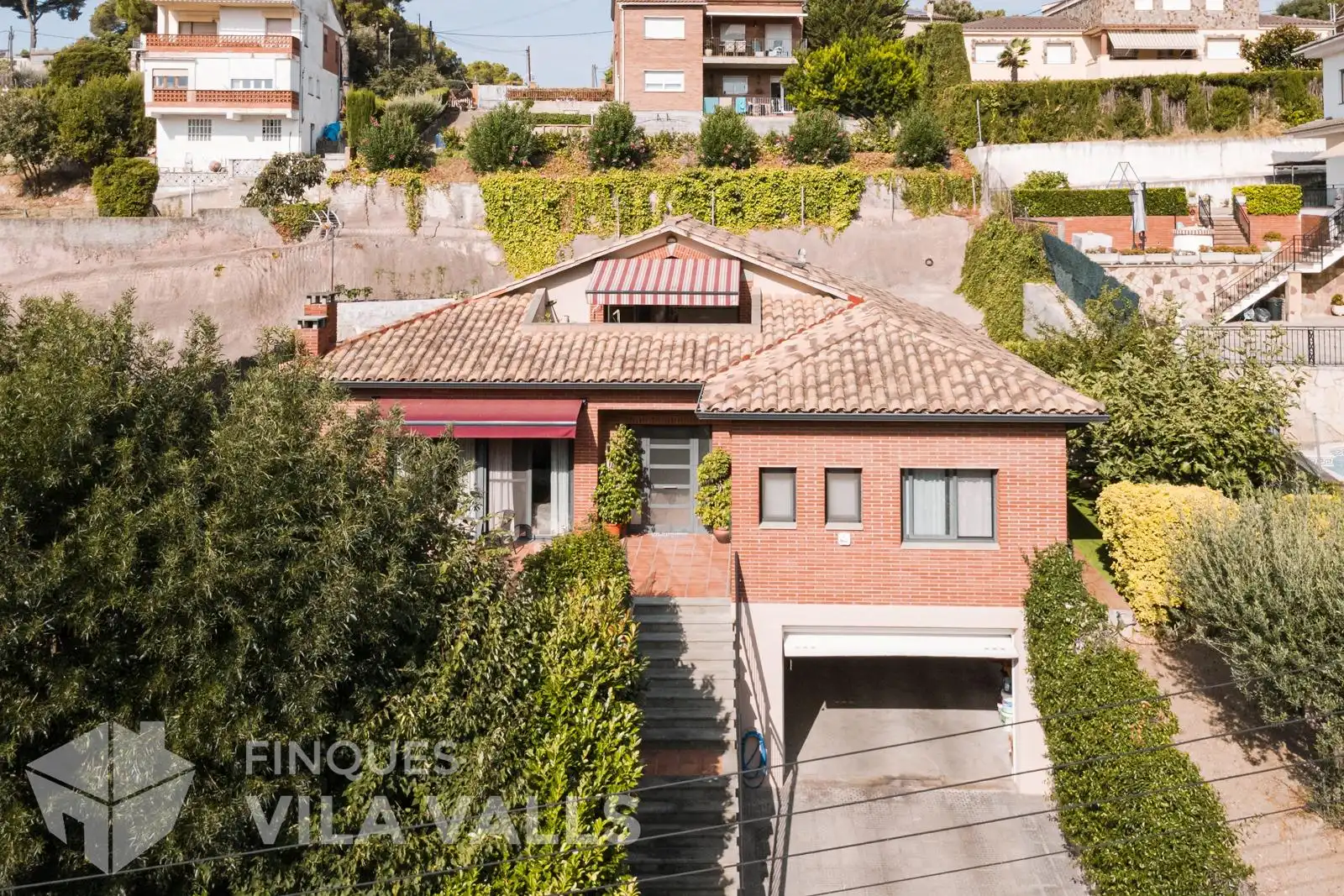 Vista exterior de Casa o xalet en venda en Caldes de Montbui amb Calefacció, Jardí privat i Piscina