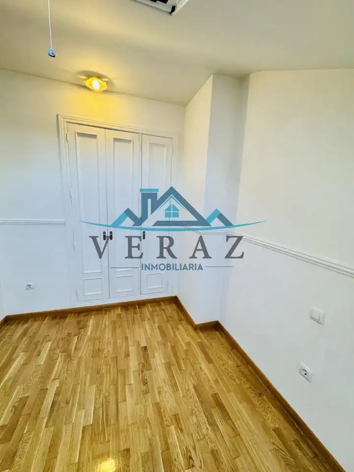 Habitación de Dúplex en venta en Talavera de la Reina con Aire acondicionado, Calefacción y Parquet