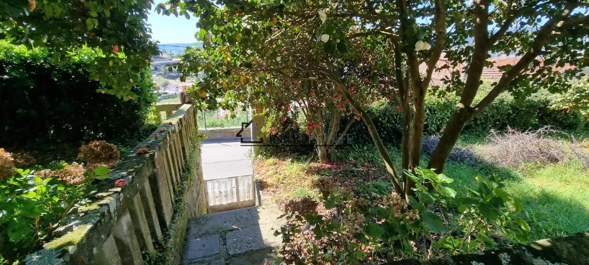 Jardí de Casa o xalet en venda en Pontevedra Capital  amb Calefacció, Jardí privat i Terrassa