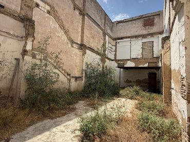 Residential land for sale in Calle de la Laguna