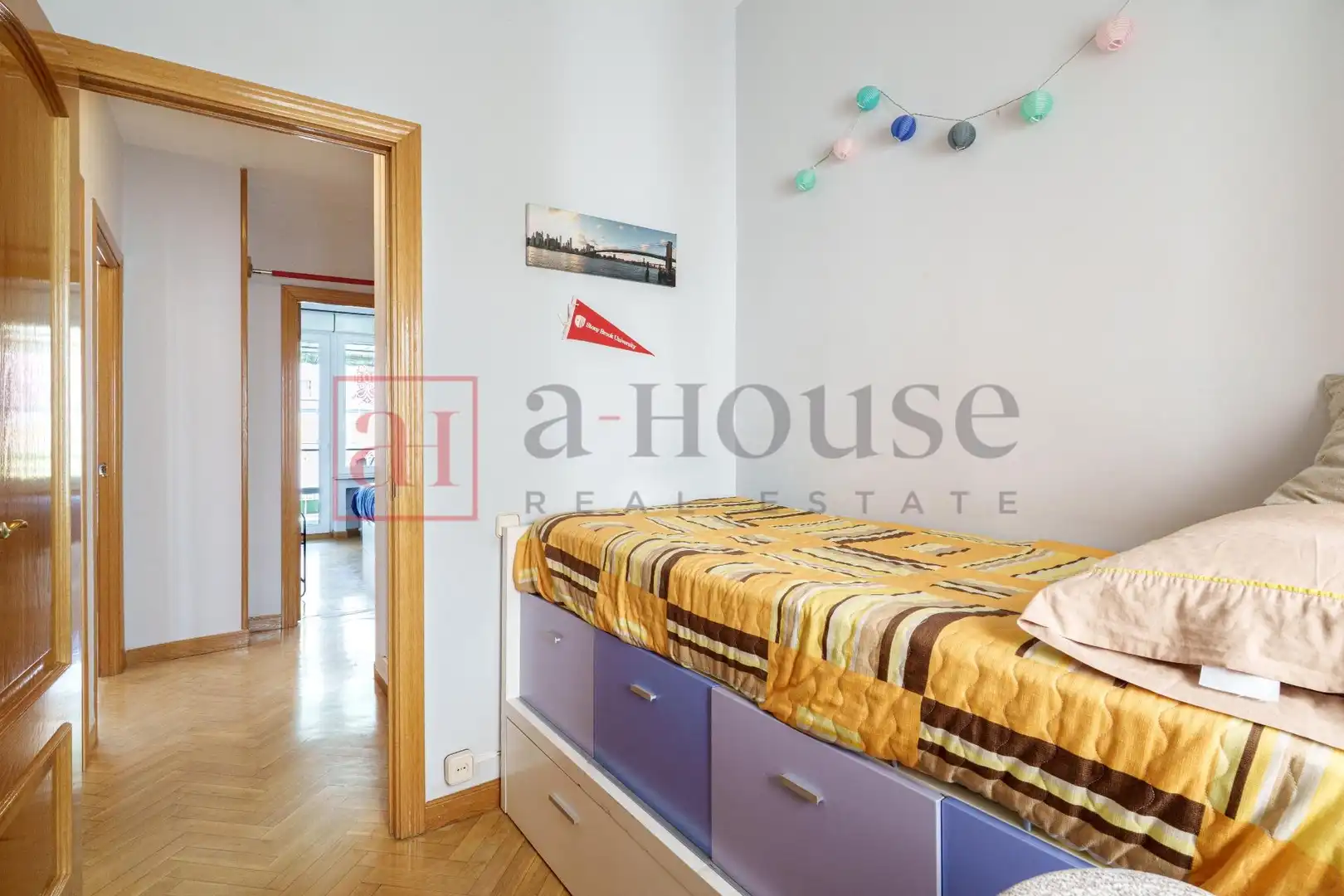 Bedroom of Flat for sale in Madrid  with Air Conditioner, Heating and Parquet flooring