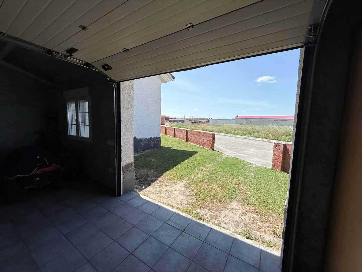 Parking de Casa o chalet en venta en Sanchonuño con Calefacción, Jardín privado y Trastero