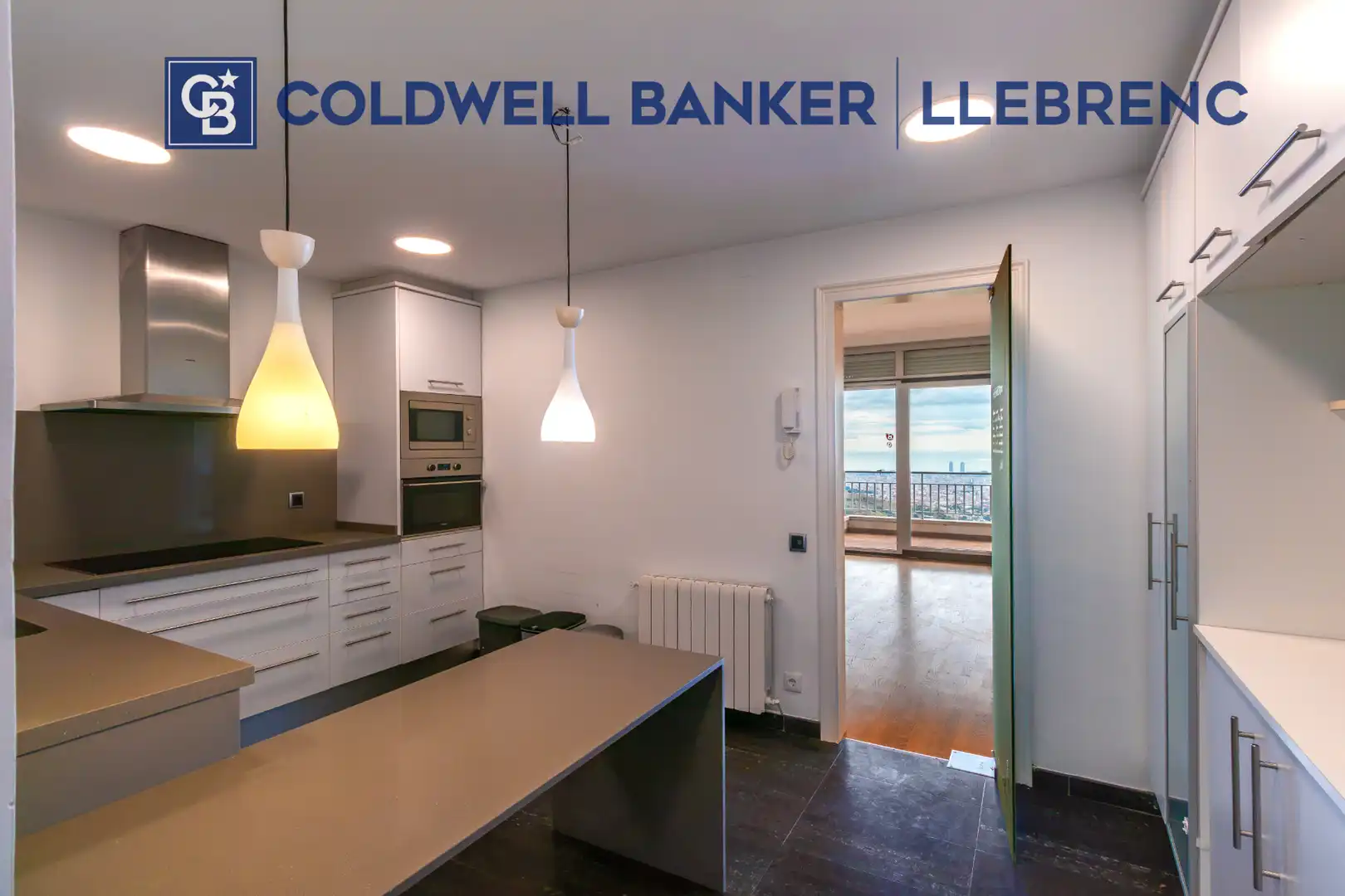 Cocina de Piso en venta en Barcelona con Calefacción, Parquet y Terraza