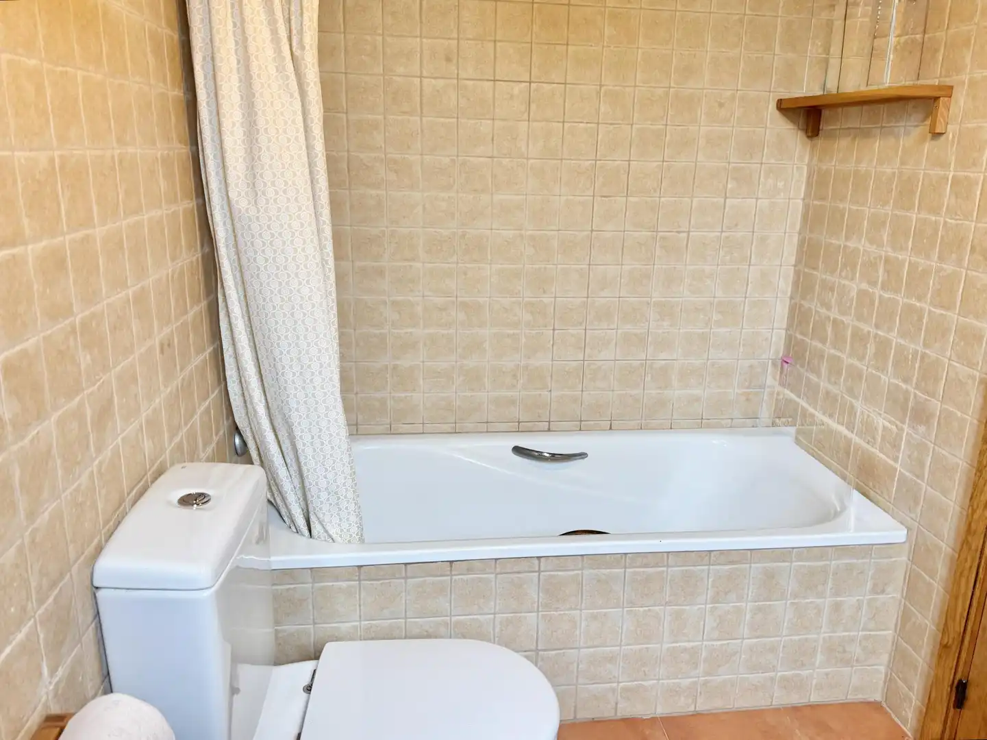 Baño de Casa o chalet en venta en Castellar de n'Hug con Calefacción, Terraza y Amueblado