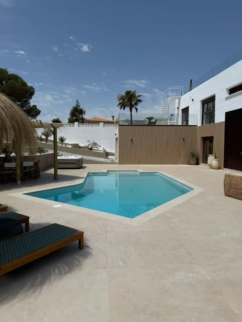 Piscina de Casa o chalet en venta en Altea con Aire acondicionado, Calefacción y Jardín privado