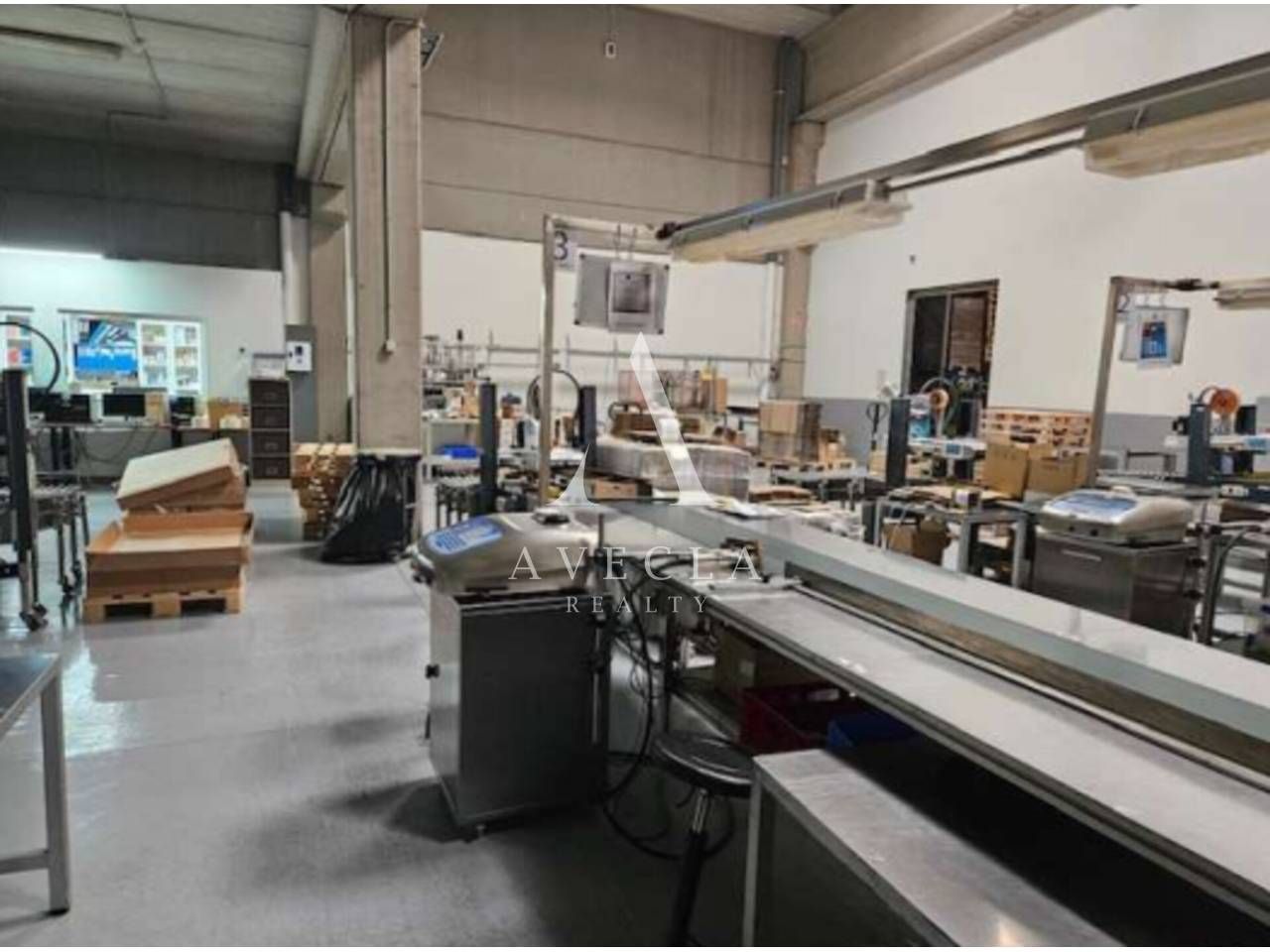 Industrial buildings to rent in Montornès del Vallès  with Heating