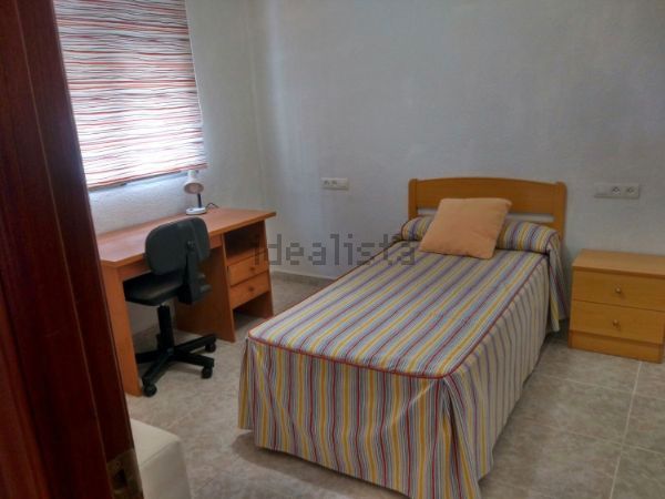 Bedroom of Flat to rent in  Granada Capital  with Air Conditioner, Furnished and Washing machine