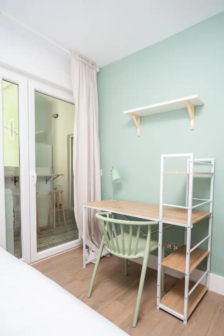 Bedroom of Flat for rent in Zaragoza  with Air Conditioner, Terrace and Furnished