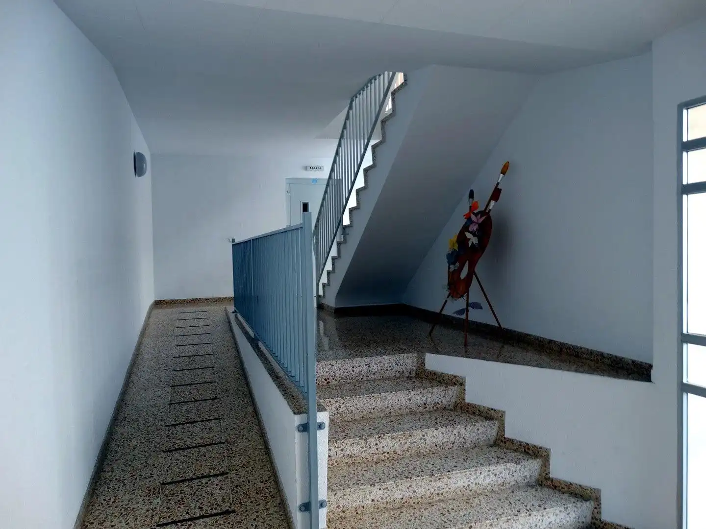 Wohnung zum Verkauf in Amposta mit Terrasse, Abstellraum und Balkon
