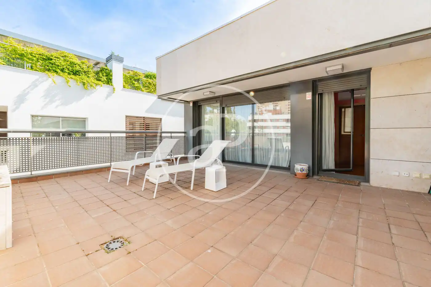Terraza de Casa adosada en venta en Madrid con Aire acondicionado, Calefacción y Jardín privado