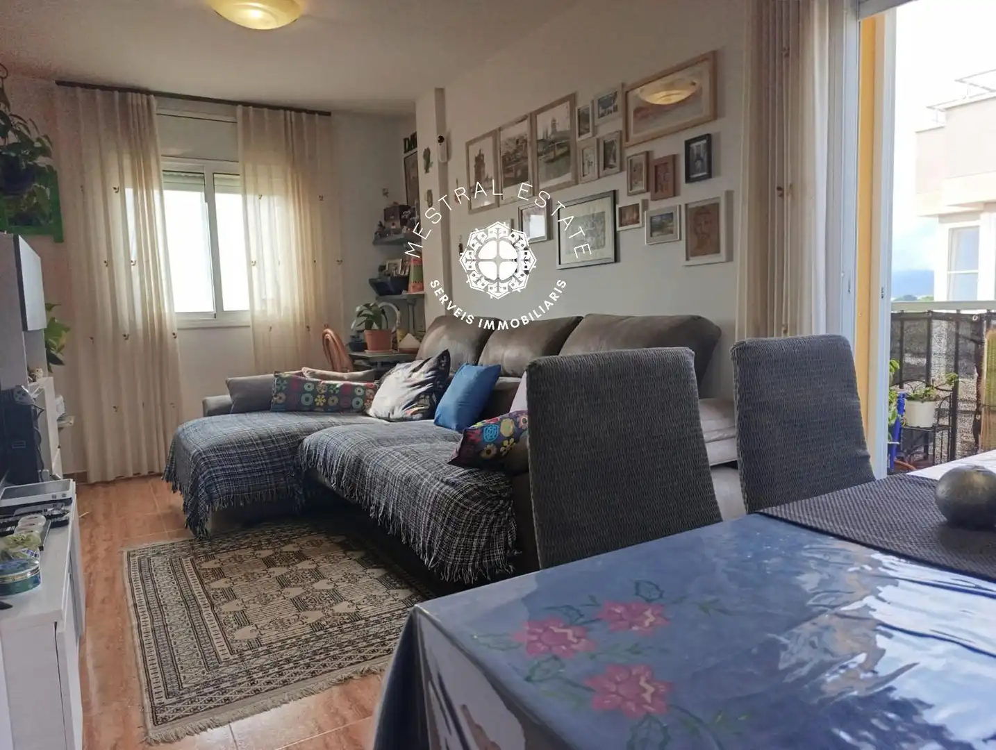 Sala d'estar de Pis en venda en Montbrió del Camp amb Calefacció, Terrassa i Traster