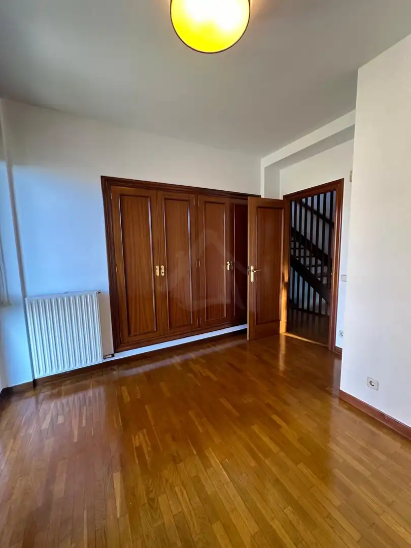 Casa adosada en venda en  Logroño amb Aire condicionat, Calefacció i Parquet