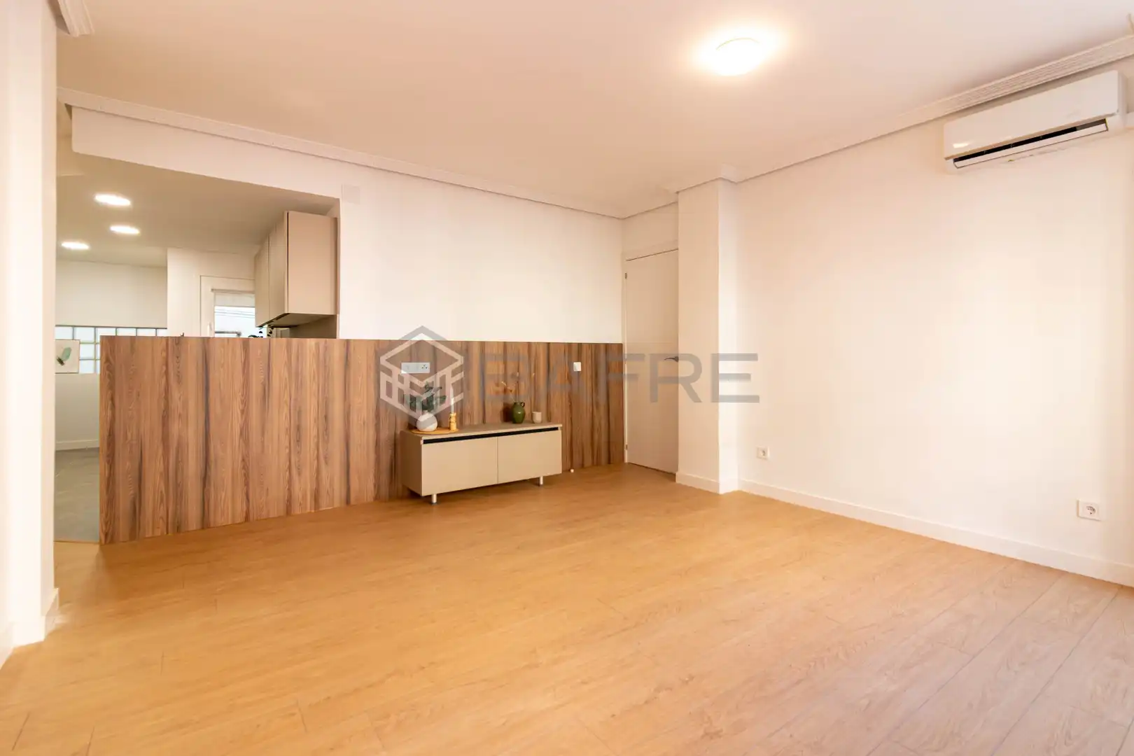 Sala d'estar de Pis en venda en Madrid amb Aire condicionat, Calefacció i Terrassa