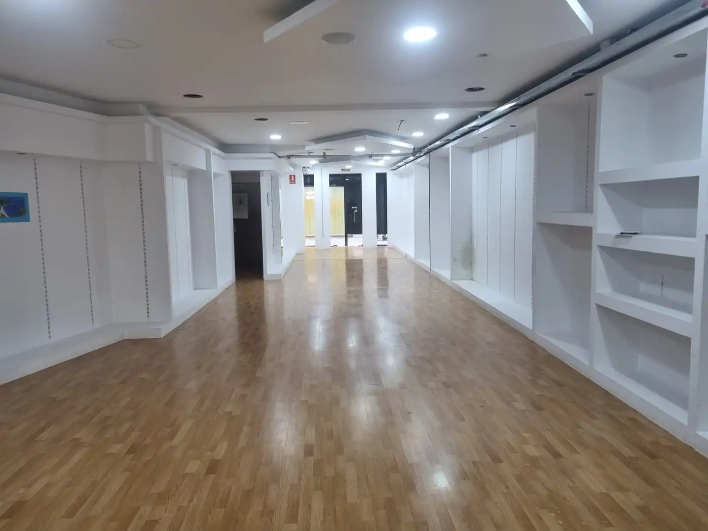 Business premises to rent in Nucli Urbà