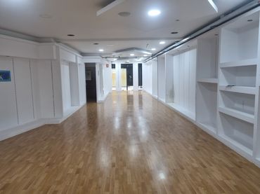 Local comercial de lloguer a Nucli Urbà