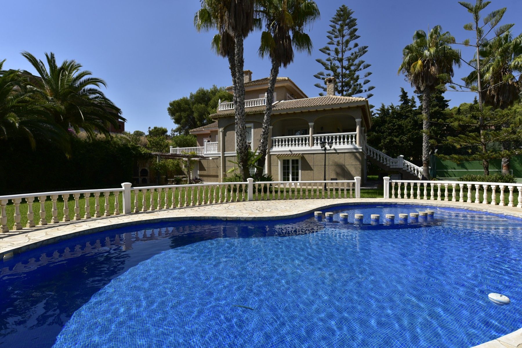 Jardín de Casa o chalet en venta en Orihuela con Aire acondicionado, Calefacción y Jardín privado