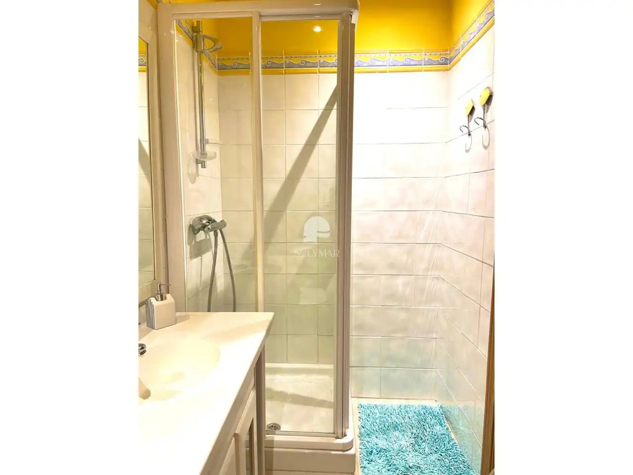 Bathroom of Flat for rent in Vélez-Málaga  with Air Conditioner, Terrace and Furnished