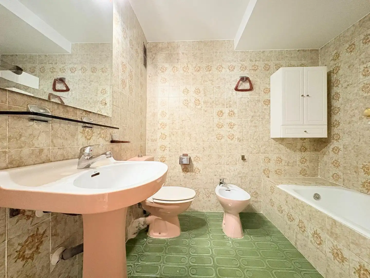 Badezimmer von Wohnung zum Verkauf in Sedaví mit Balkon