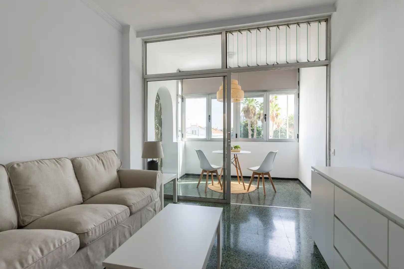 Living room of Study for rent in Las Palmas de Gran Canaria  with Oven, Washing machine and Balcony