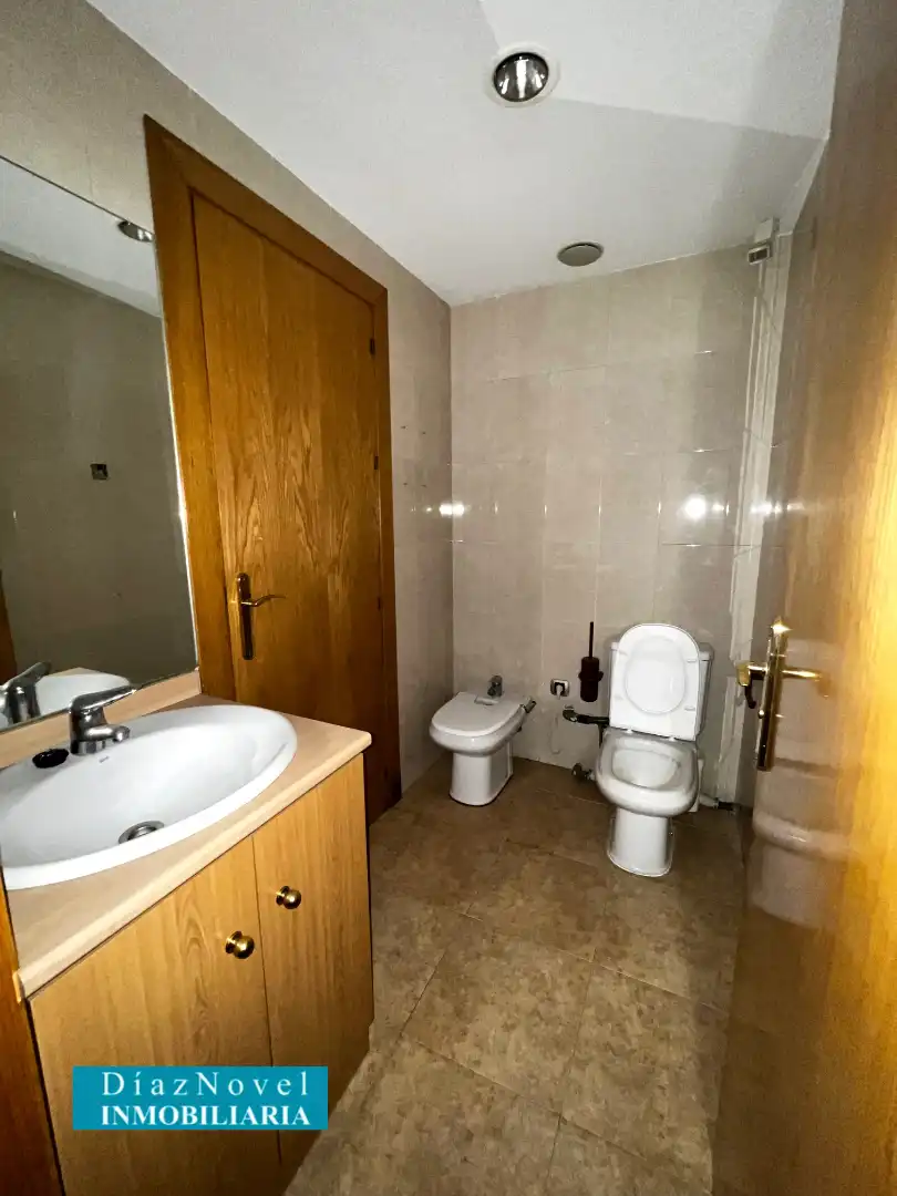 Bathroom of Commercial properties for sale in Rincón de la Victoria  with Air Conditioner