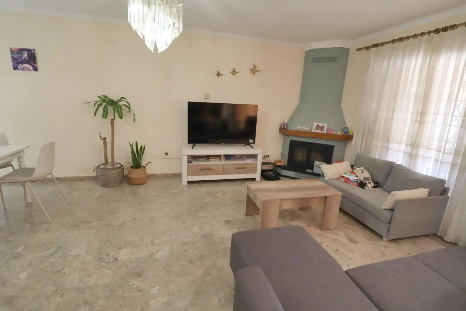 Sala d'estar de Casa adosada de lloguer en Godella amb Aire condicionat, Calefacció i Jardí privat