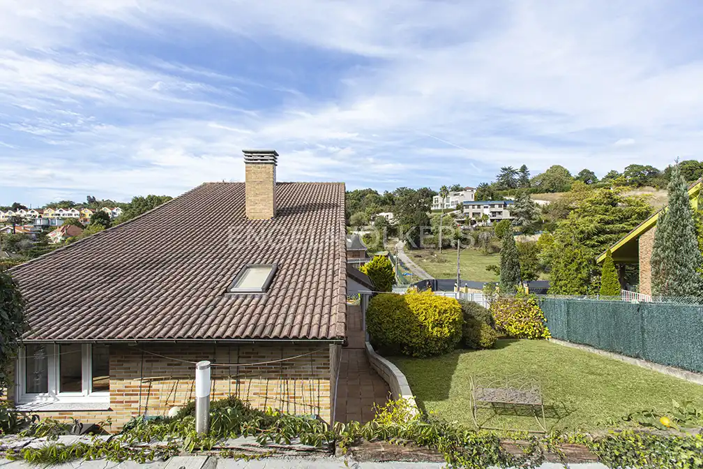 Vista exterior de Casa o chalet en venta en Gijón  con Calefacción, Jardín privado y Terraza
