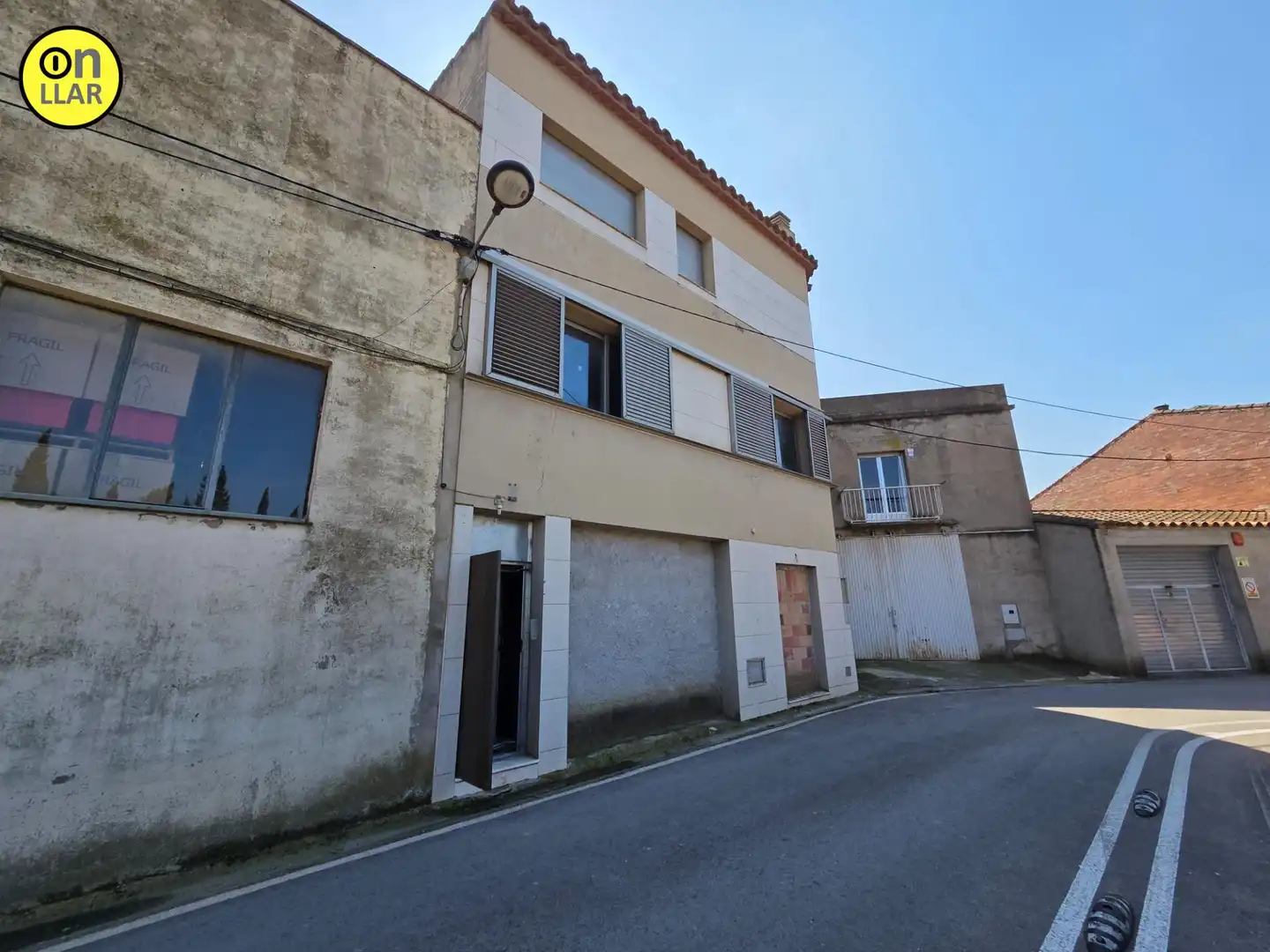 Vista exterior de Casa o chalet en venta en Vila-sacra con Terraza
