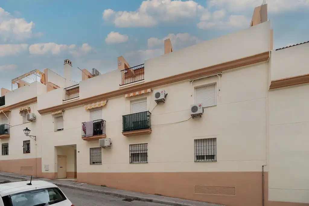 Vista exterior de Àtic en venda en Alhaurín de la Torre amb Aire condicionat i Traster