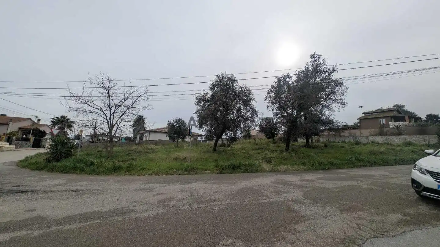 Residential land for sale in Residencial Park