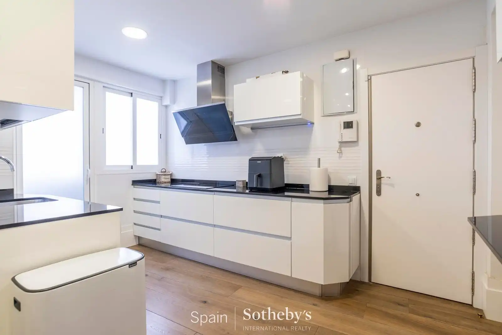 Cuina de Apartament en venda en Madrid amb Aire condicionat, Calefacció i Traster