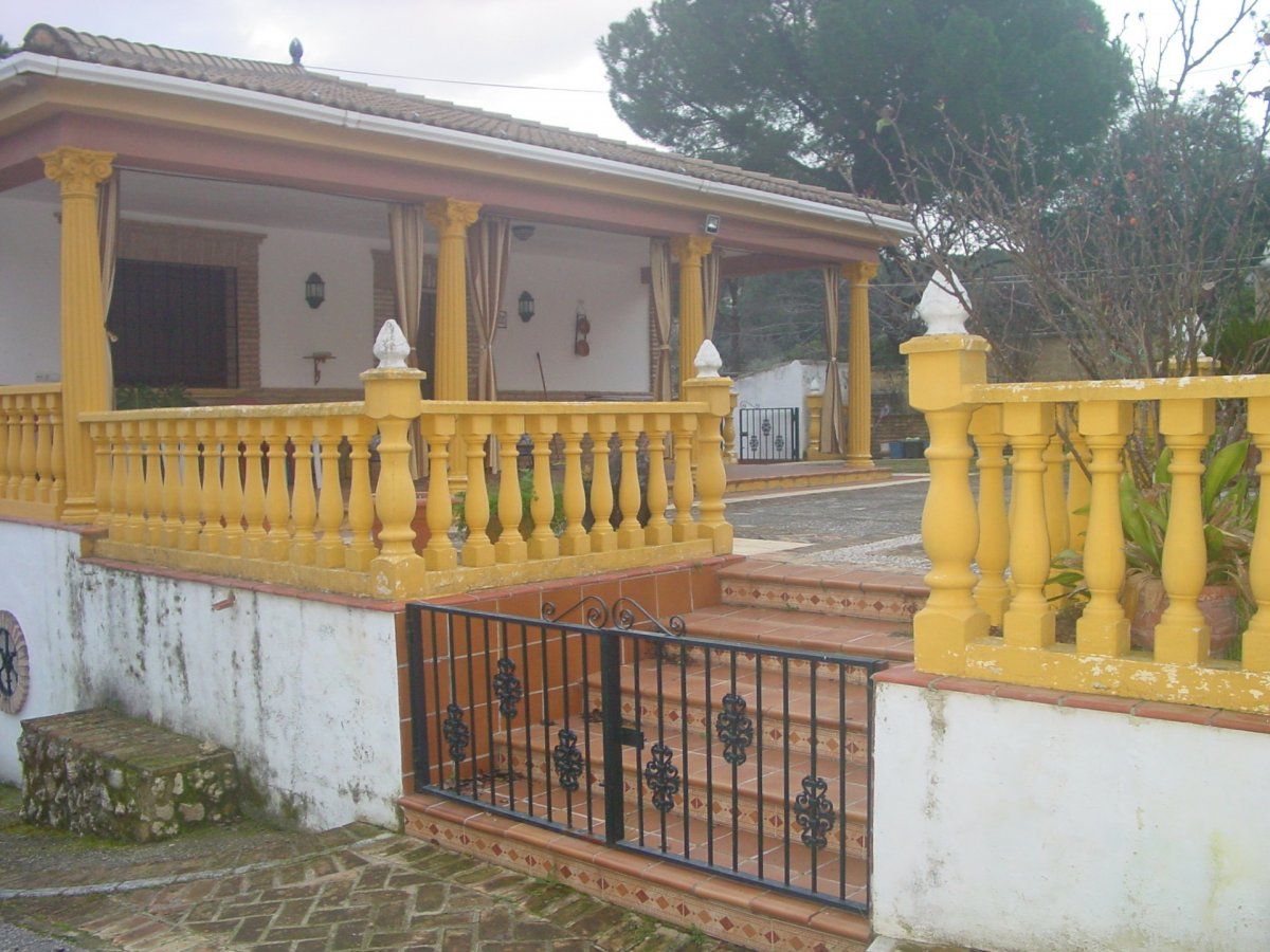 Vista exterior de Casa o xalet en venda en  Córdoba Capital amb Jardí privat, Traster i Piscina