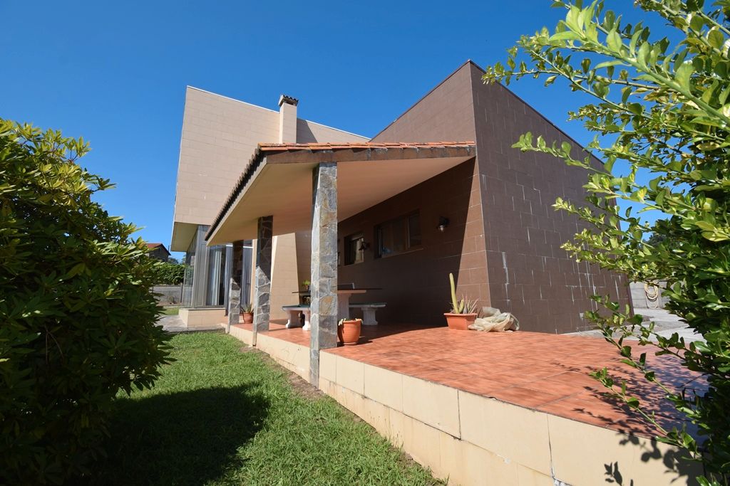 House or chalet for sale in Ombre, 43E, Miño