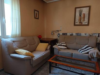 Sala d'estar de Pis en venda en  Toledo Capital amb Aire condicionat, Calefacció i Alarma