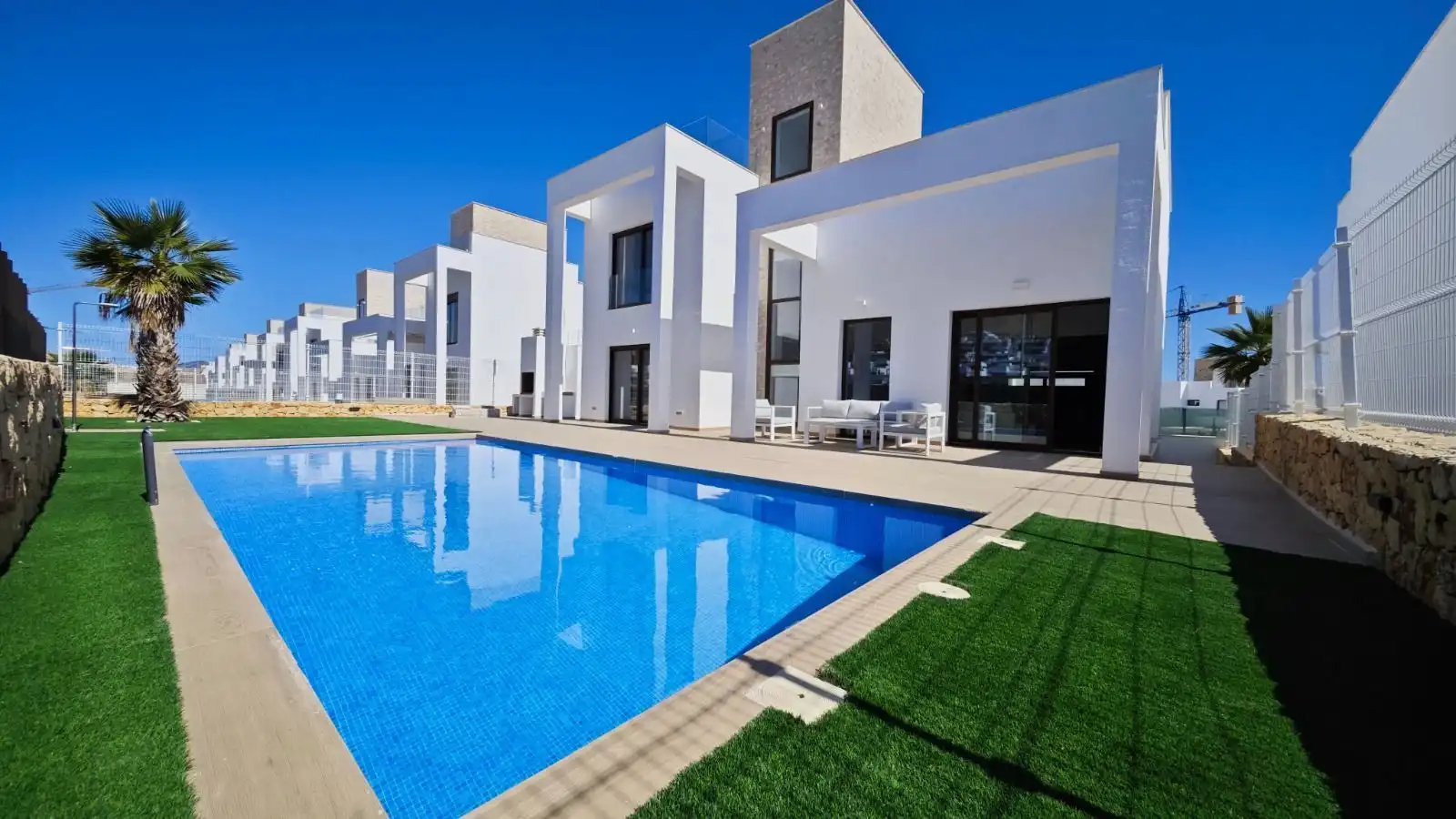 Casa amb piscina en venda a calle d'Equador