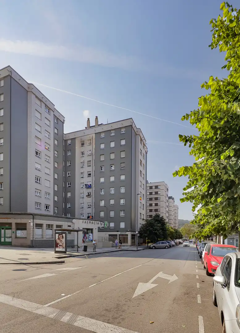 Vista exterior de Piso en venta en Gijón  con Calefacción