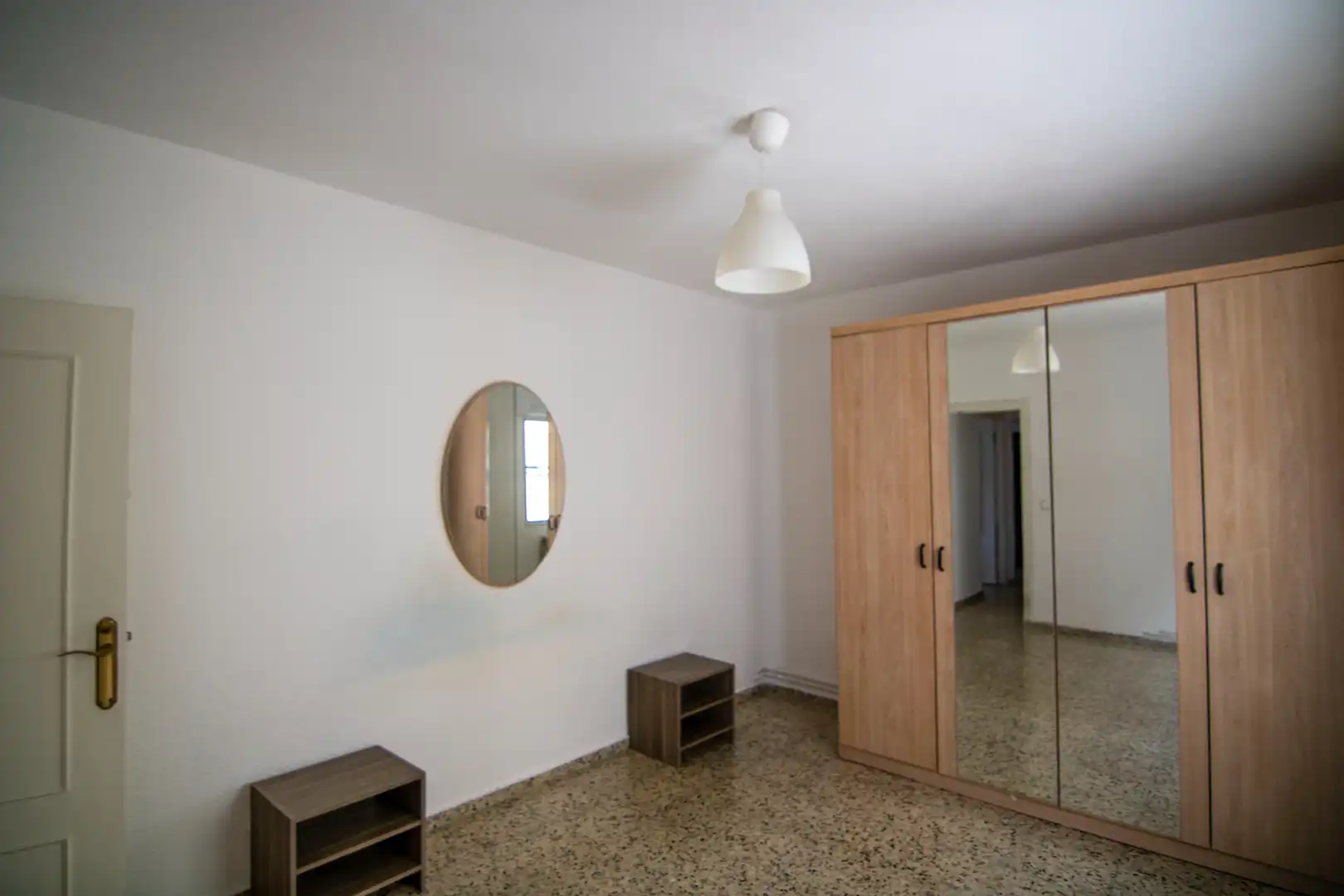 Bedroom of Flat for sale in Madrid  with Terrace, Washing machine and Alarm