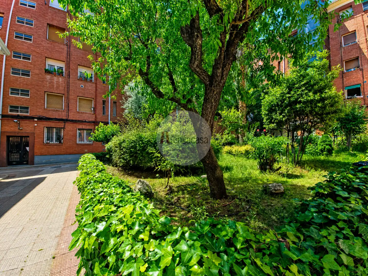 Jardín de Piso en venta en Madrid con Calefacción, Parquet y Terraza