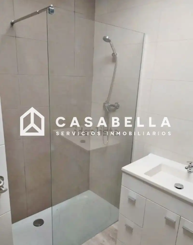 Baño de Piso en venta en Valencia con Aire acondicionado, Calefacción y Terraza