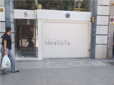 Individuel avec ascenseur à vendre à Carrer de Colón 8