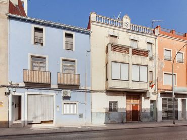 Detached house for sale in C/ Marquesa de Montortal