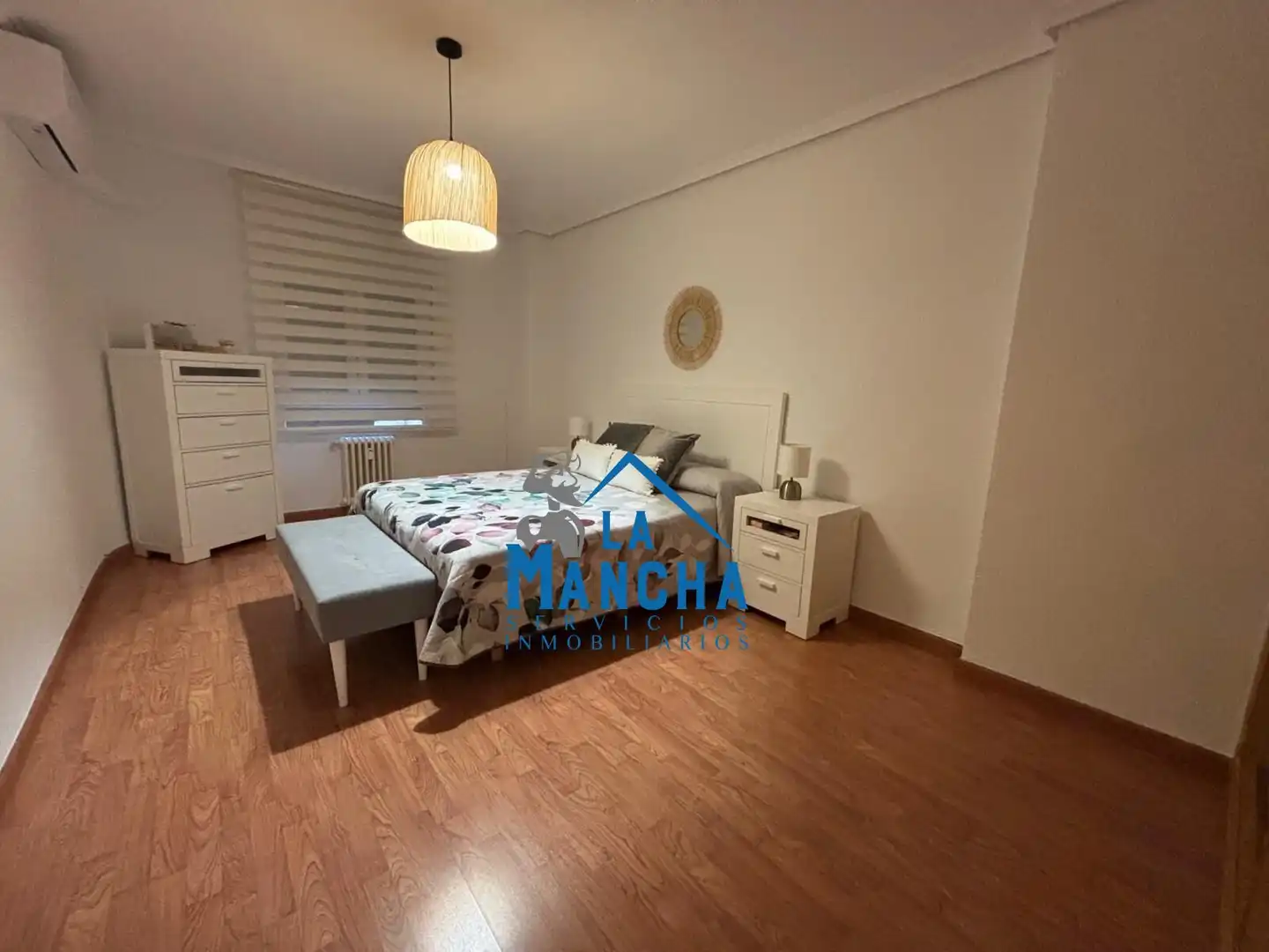 Habitación de Piso de alquiler en Albacete con Aire acondicionado, Calefacción y Amueblado