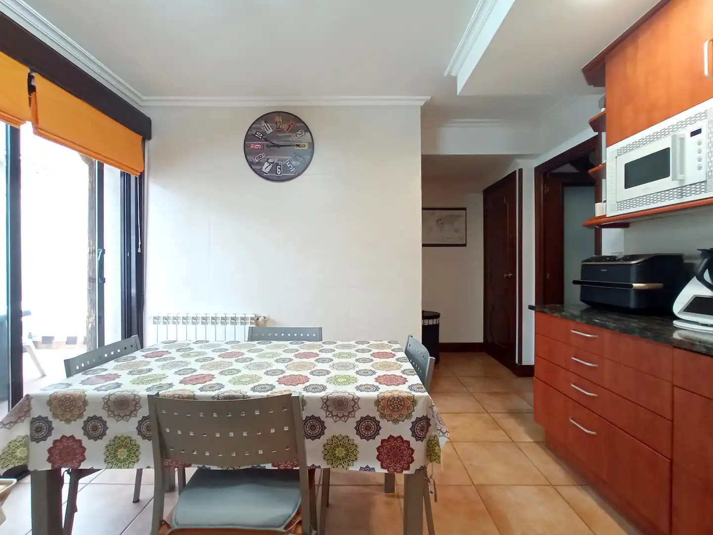 Comedor de Casa adosada en venta en Irun  con Terraza, Trastero y Amueblado