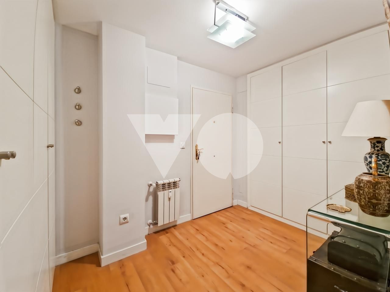 Bedroom of Flat for sale in  Madrid Capital  with Air Conditioner, Heating and Terrace