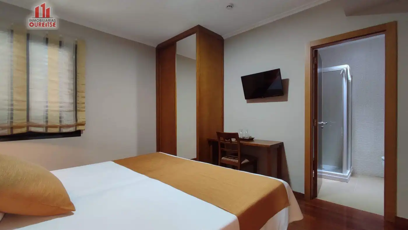 Habitación de Edificio en venta en Nogueira de Ramuín