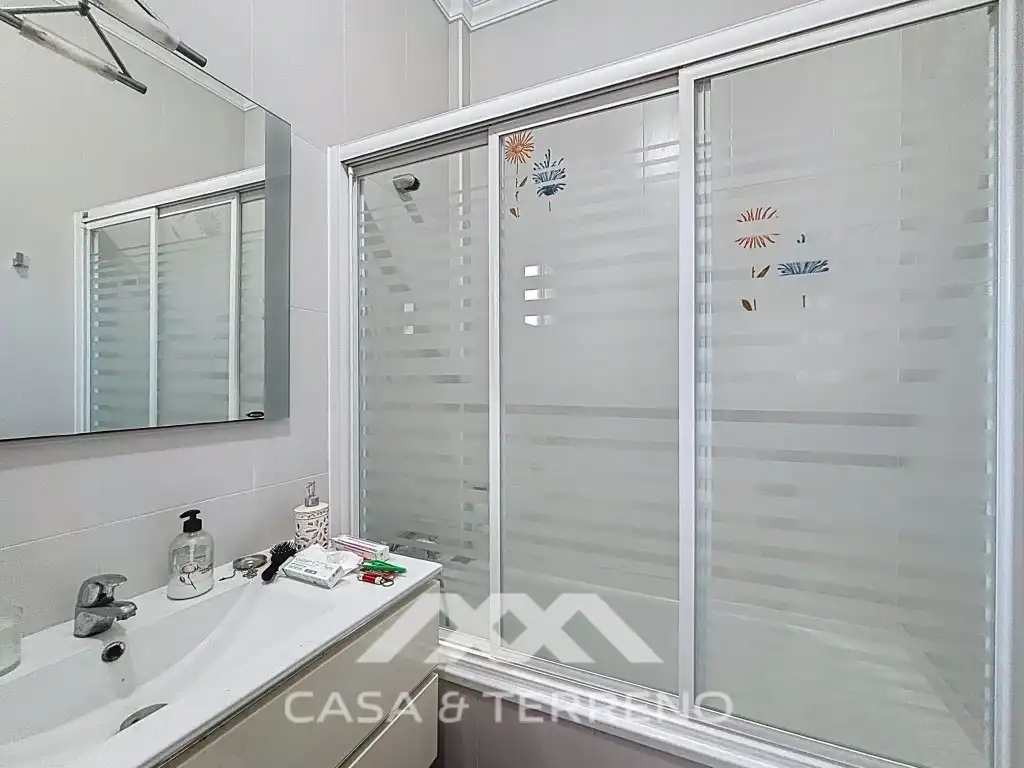Bany de Casa o xalet en venda en Vélez-Málaga amb Aire condicionat, Jardí privat i Terrassa