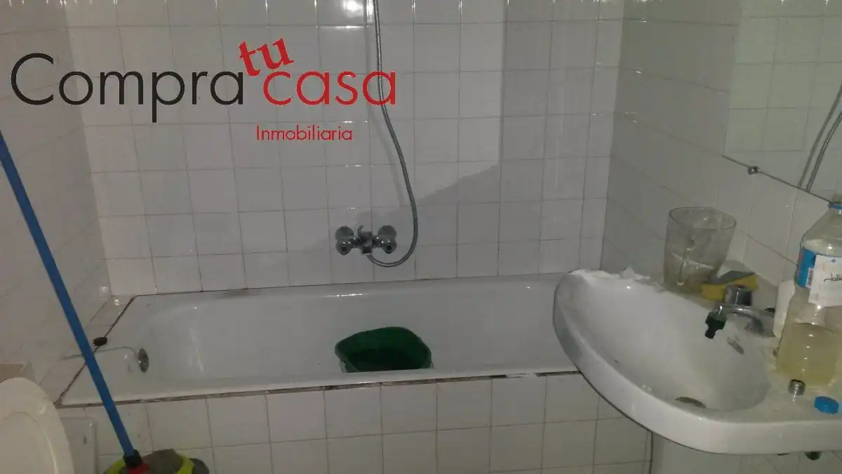 Bany de Finca rústica en venda en Bernuy de Porreros amb Traster