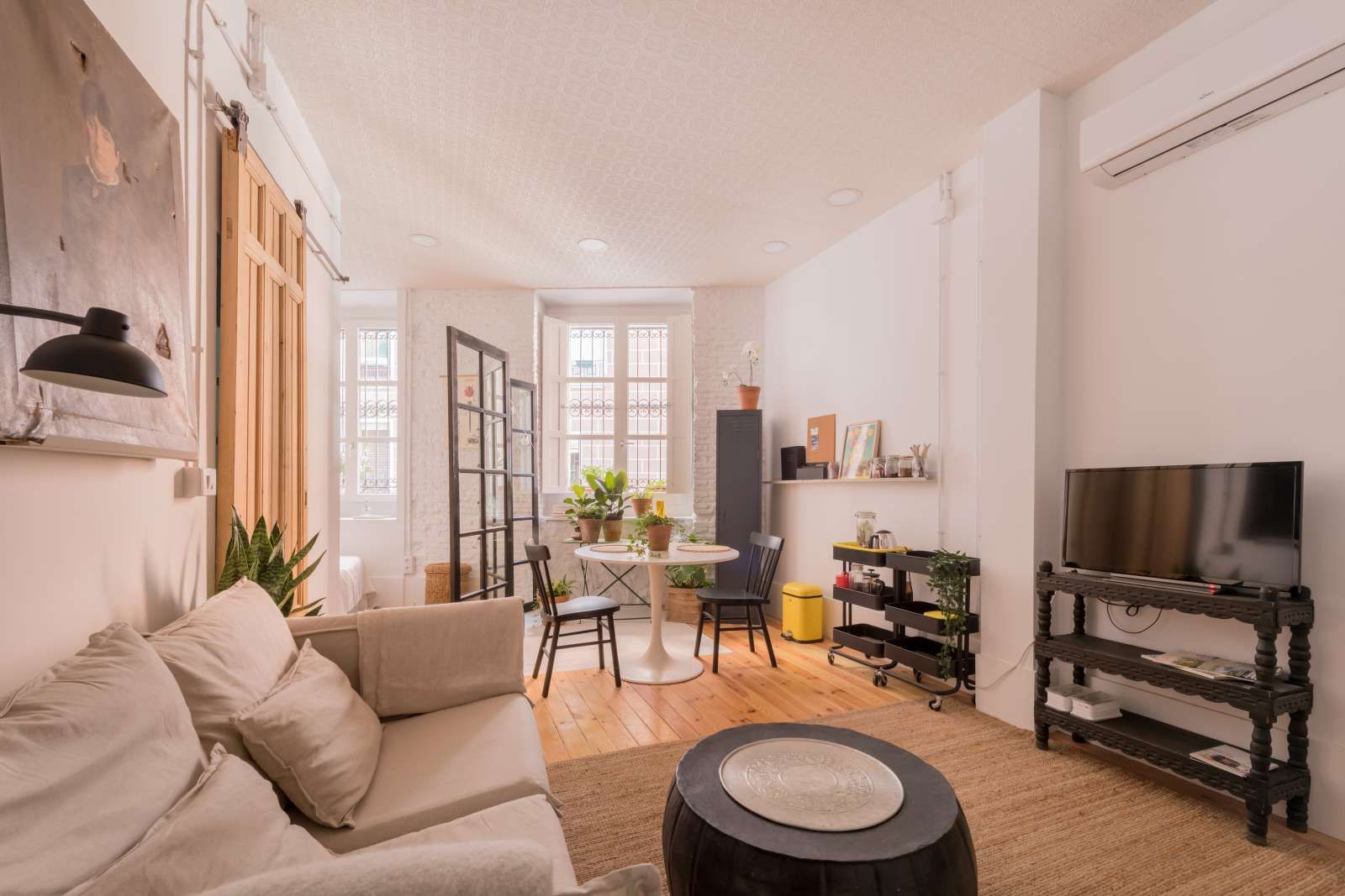 Sala d'estar de Estudi per a compartir en  Madrid Capital amb Aire condicionat, Calefacció i Terrassa