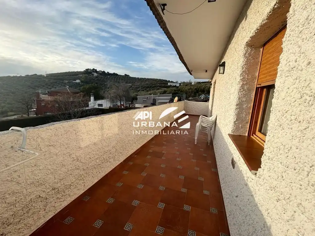 Vista exterior de Casa o chalet en venta en Lucena con Aire acondicionado, Jardín privado y Piscina