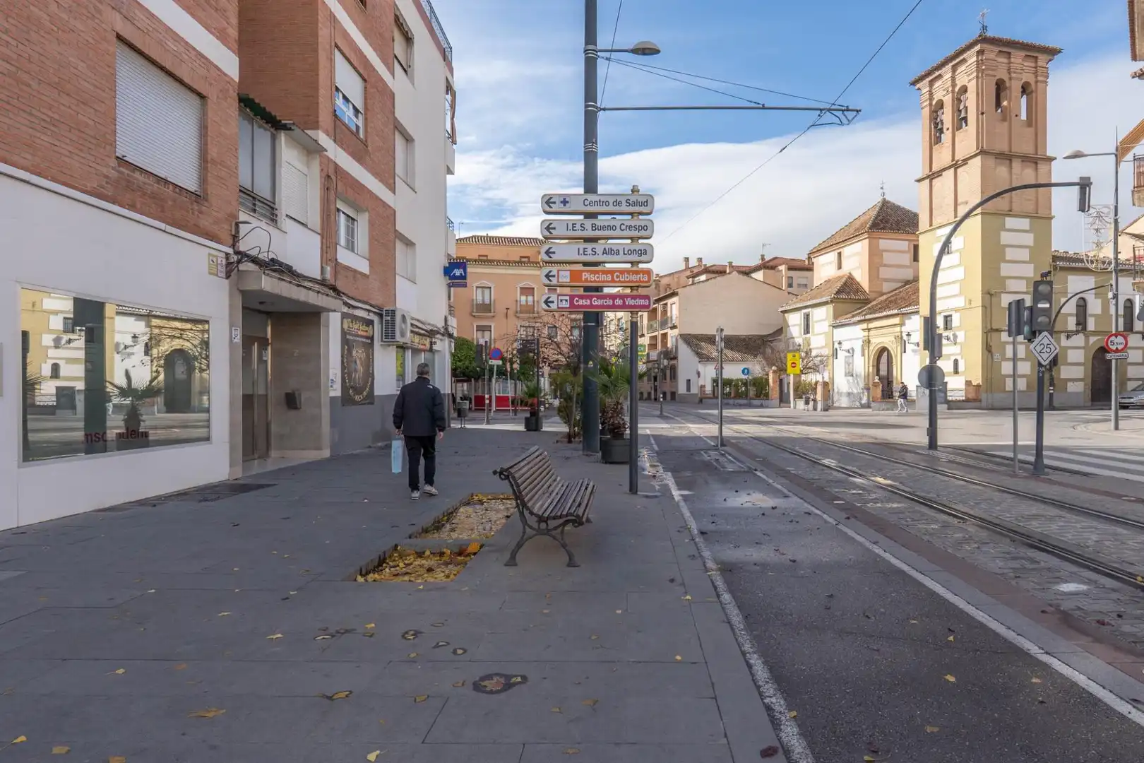 Außenansicht von Residential zum Verkauf in Armilla