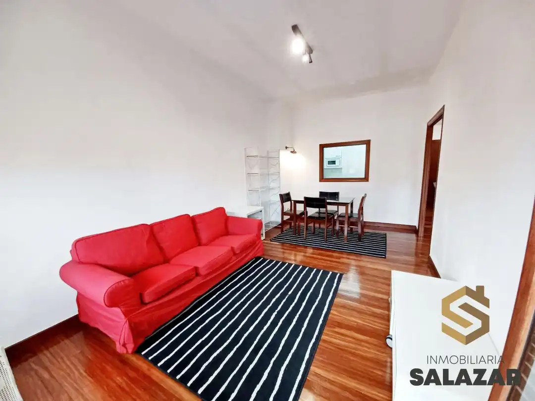 Sala d'estar de Apartament de lloguer en Bilbao  amb Calefacció, Terrassa i Microones